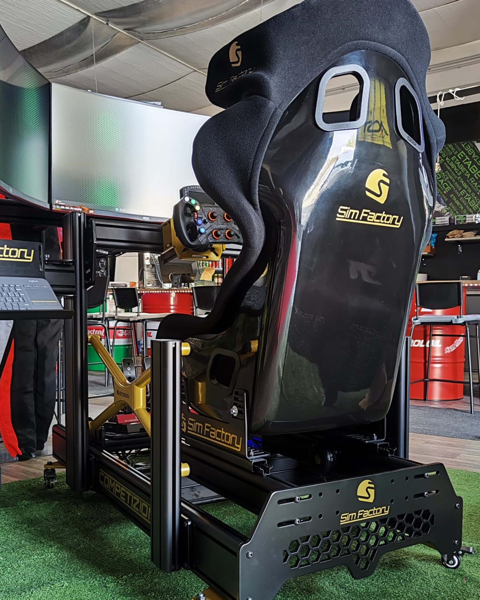 Setup da sim racing per eSport, gare online e allenamento competitivo