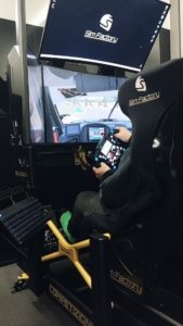 simulatore di guida showroom